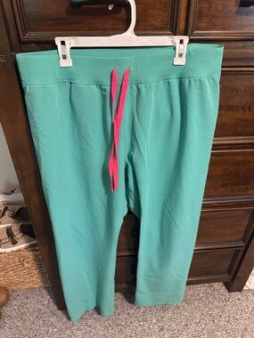 Women’s figs scrub bottoms- Livingston